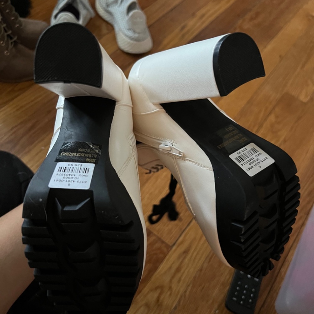 Booties - Picture 5 of 5